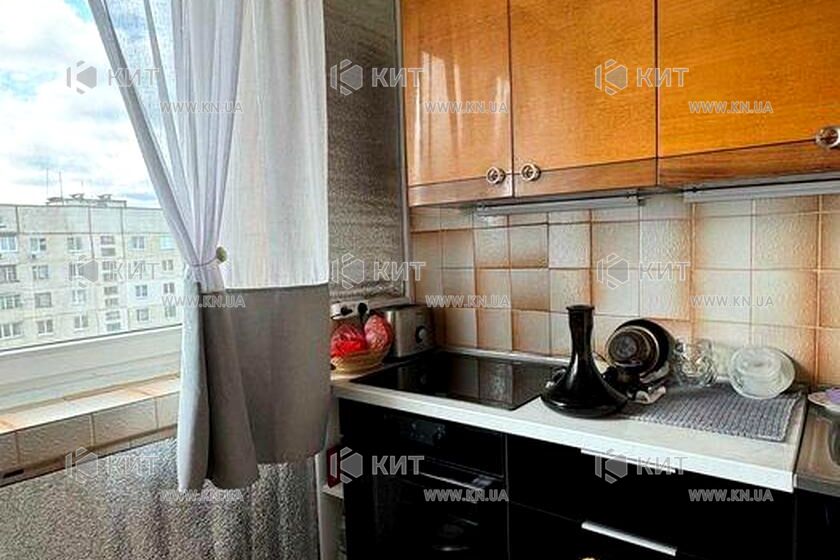 Продаж квартири Харків, ХТЗ, Рогань, 32м²