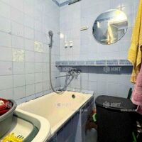 Продаж квартири Харків, ХТЗ, Рогань, 32м²