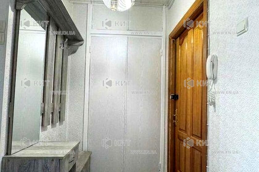 Продаж квартири Харків, ХТЗ, Рогань, 32м²