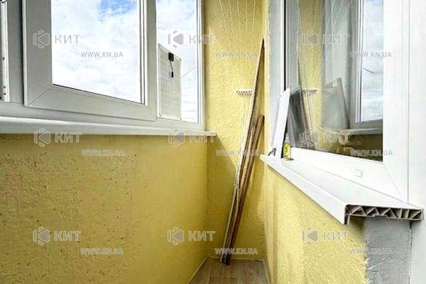 Продаж квартири Харків, ХТЗ, Рогань, 32м²