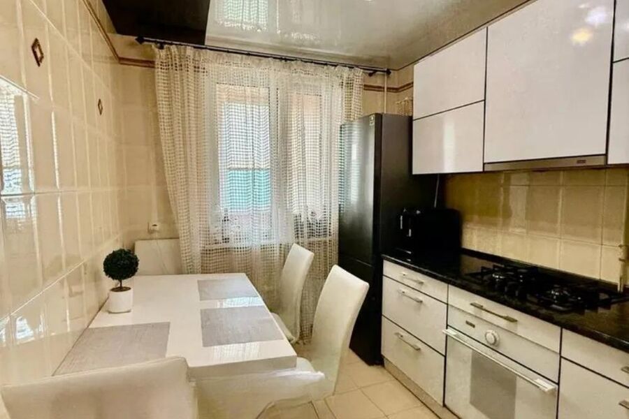 Продаж квартири Харків, Північна Салтівка 1, 67.8м²