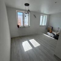 Продаж квартири Харків, ХТЗ, Рогань, 80м²