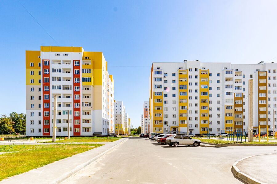 Продаж квартири Харків, ХТЗ, Рогань, 80м²