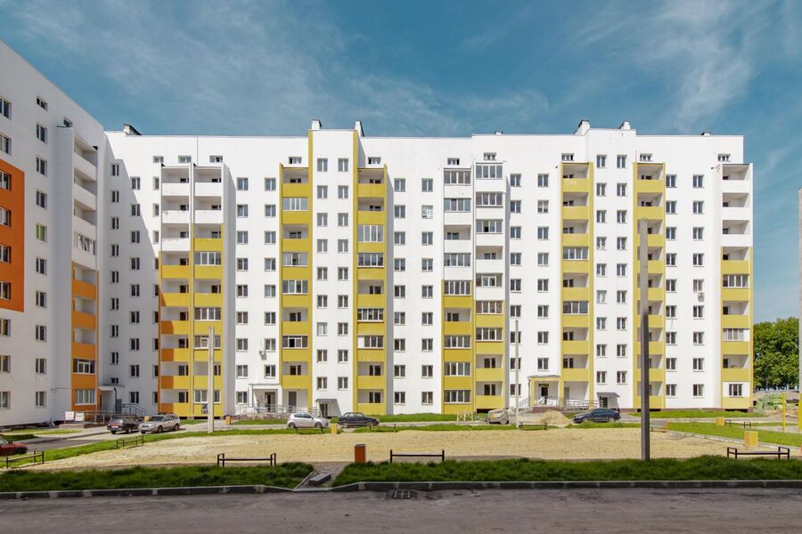 Продаж квартири Харків, ХТЗ, Рогань, 80м²