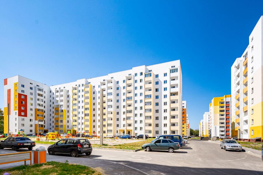 Продаж квартири Харків, ХТЗ, Рогань, 80м²