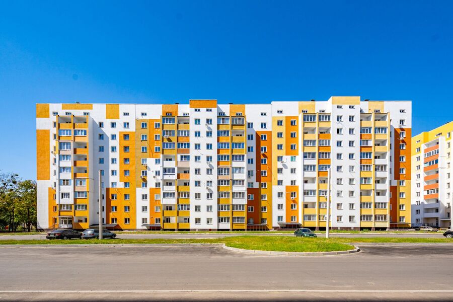 Продаж квартири Харків, ХТЗ, Рогань, 80м²