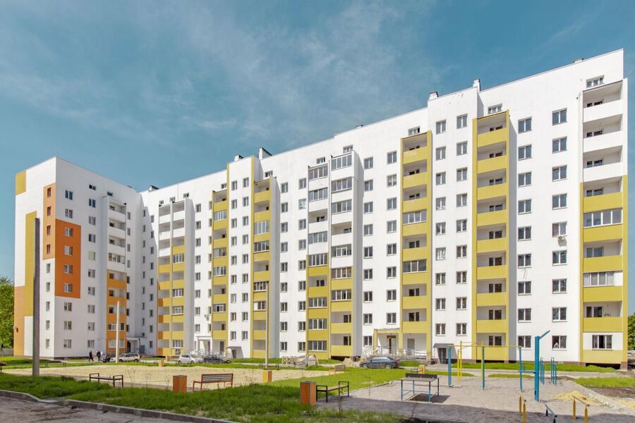 Продаж квартири Харків, ХТЗ, Рогань, 80м²