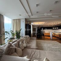 Продаж квартири Харків, Наукова, 220м²
