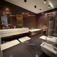 Продаж квартири Харків, Наукова, 220м²