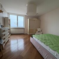 Продаж квартири Харків, Наукова, 220м²