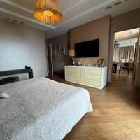 Продаж квартири Харків, Наукова, 220м²