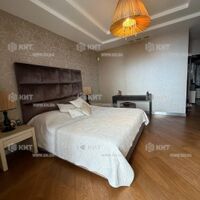 Продаж квартири Харків, Наукова, 220м²
