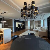 Продаж квартири Харків, Наукова, 220м²