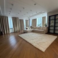 Продаж квартири Харків, Наукова, 220м²