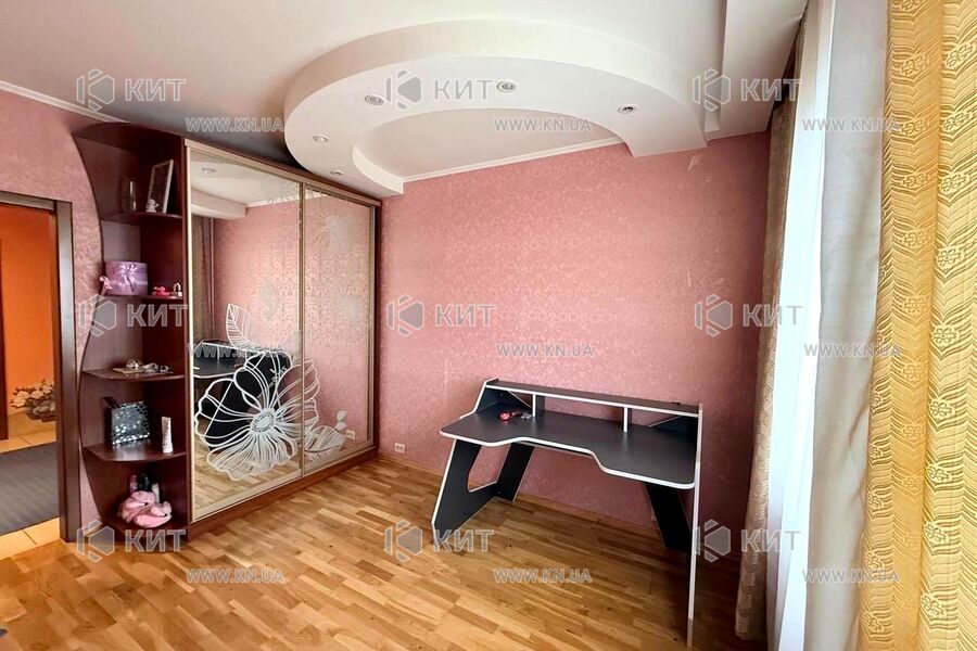 Продаж квартири Харків, Олексіївка, 82м²