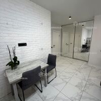 Продаж квартири Харків, Салтівка(Бараб.,Україна), 70м²