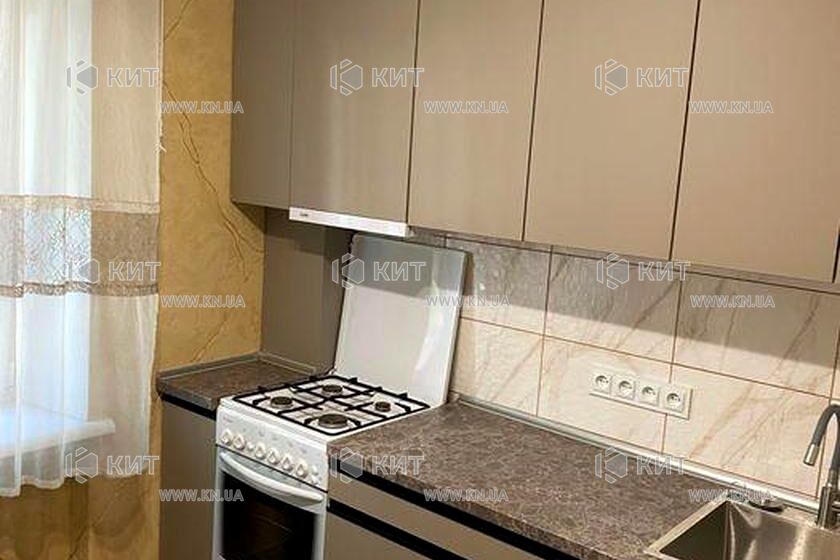 Продаж квартири Харків, ХТЗ, Рогань, 38м²