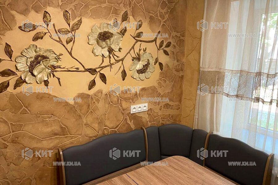 Продаж квартири Харків, ХТЗ, Рогань, 38м²