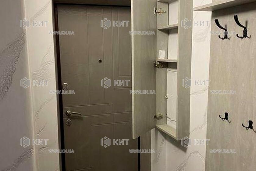 Продаж квартири Харків, ХТЗ, Рогань, 38м²