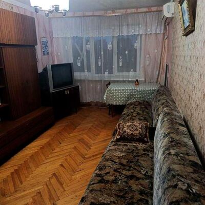 Продажа 	 Харків,  Познанська вул.   8