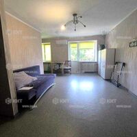 Продаж квартири Харків, ХТЗ, Рогань, 44м²