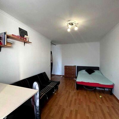 Продажа 	 Харьков,  Непокорённых (Героев Труда) ул.   32