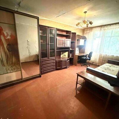 Продажа 	 Харків,  Леся Сердюка (Командарма Корка) вул.   38