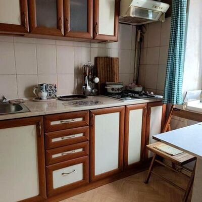 Продажа 	 Харьков,  Александра Олеся (Есенина) ул.   10