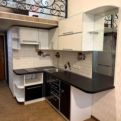 Продажа 	 Харьков, Еловый двор Лозовская ул.   5