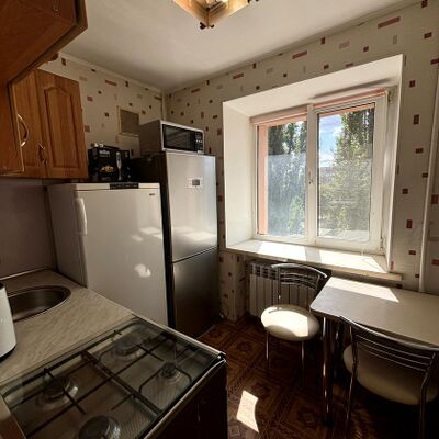 Продажа 	 Харьков,  Байрона (Героев Сталинграда) пр.   183