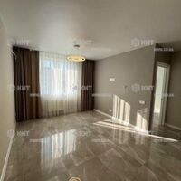 Продаж квартири Харків, ХТЗ, Рогань, 40м²
