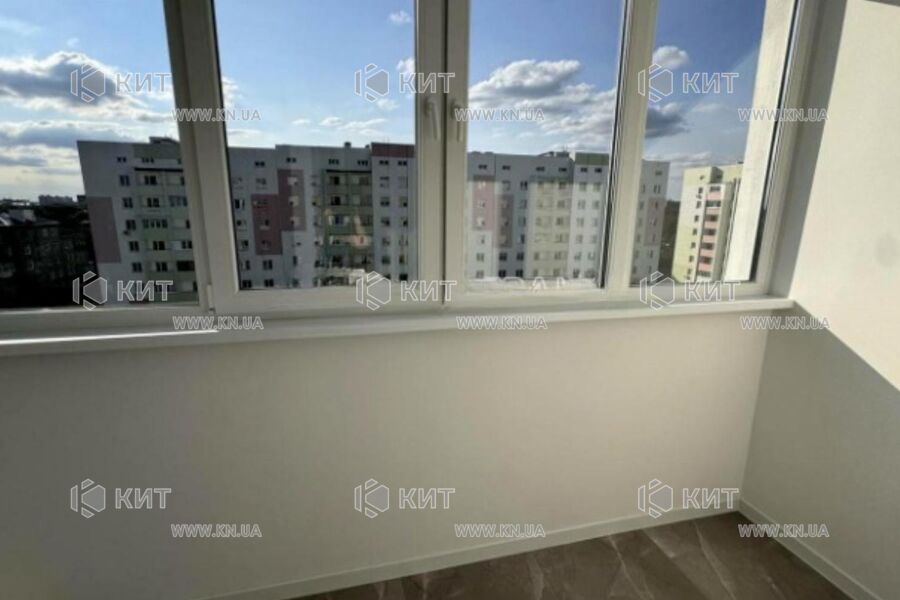 Продаж квартири Харків, ХТЗ, Рогань, 40м²