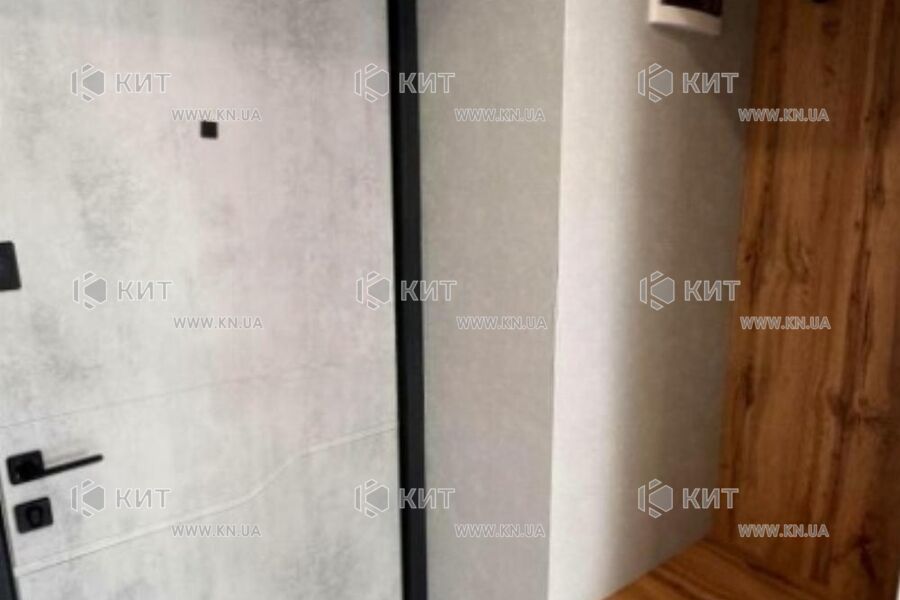 Продаж квартири Харків, ХТЗ, Рогань, 40м²