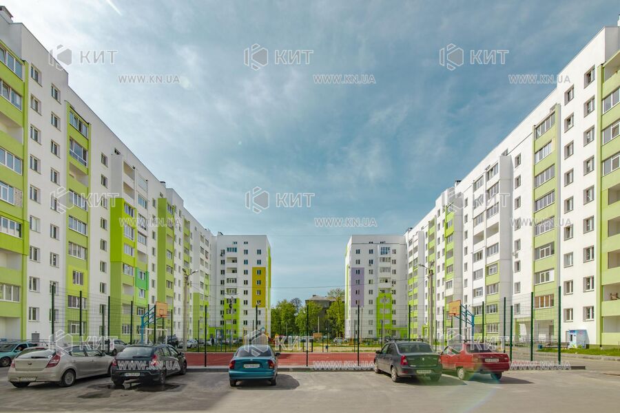 Продаж квартири Харків, ХТЗ, Рогань, 40м²