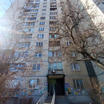 Продажа 	 Харків,  Гвардійців-Широнінців вул.   47
