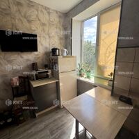 Продаж квартири Харків, ХТЗ, Рогань, 42м²