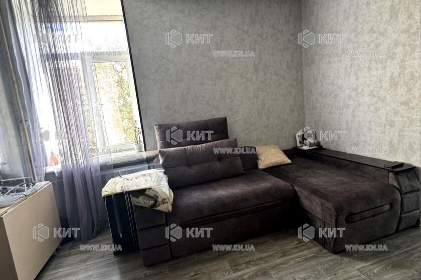 Продаж квартири Харків, ХТЗ, Рогань, 42м²