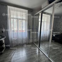 Продаж квартири Харків, ХТЗ, Рогань, 42м²