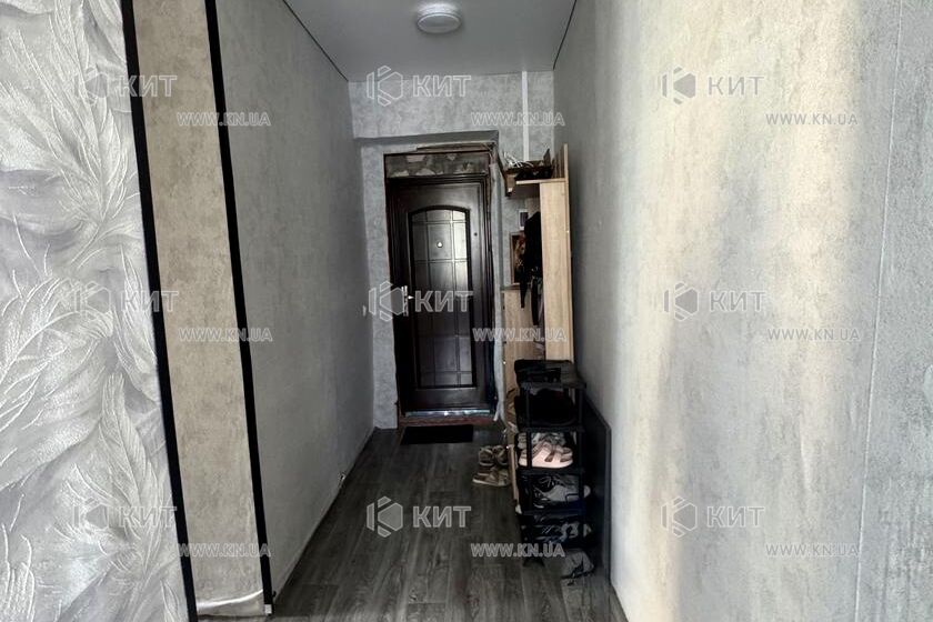 Продаж квартири Харків, ХТЗ, Рогань, 42м²