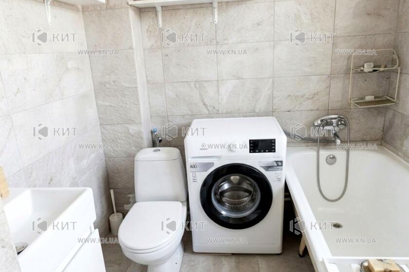 Продаж квартири Харків, ХТЗ, Рогань, 42м²