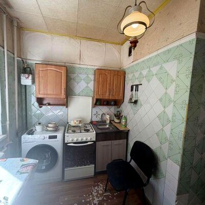 Продажа 	 Харків,  Чугуївська вул.   27