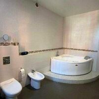 Продаж квартири Харків, Наукова, 142.2м²