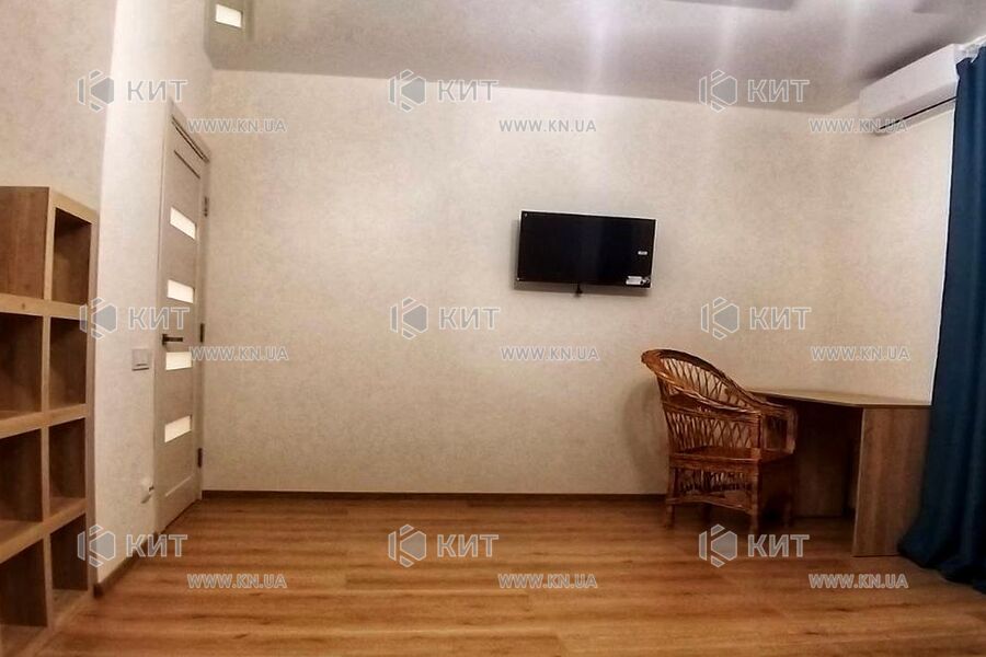Продаж квартири Харків, ХТЗ, Рогань, 48м²
