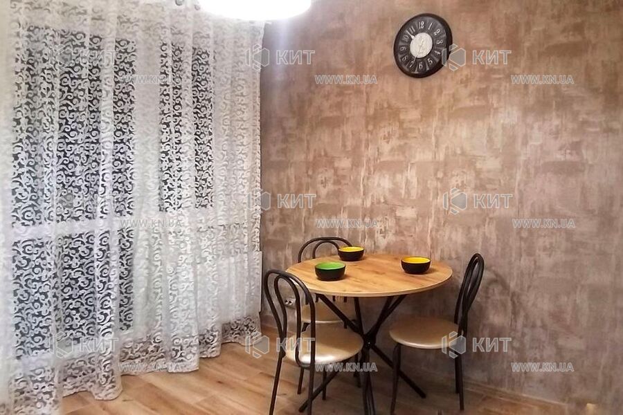 Продаж квартири Харків, ХТЗ, Рогань, 48м²
