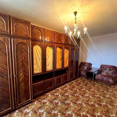 Продажа 	 Харків,  Валентинівська (Блюхера) вул.   42