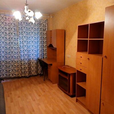 Продажа 	 Харьков,  Гвардейцев-Широнинцев ул.   23