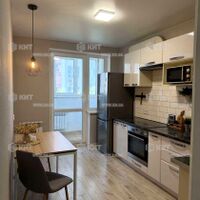 Продаж квартири Харків, ХТЗ, Рогань, 44м²