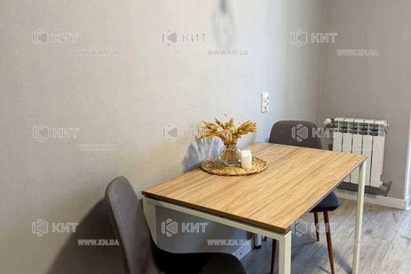 Продаж квартири Харків, ХТЗ, Рогань, 44м²