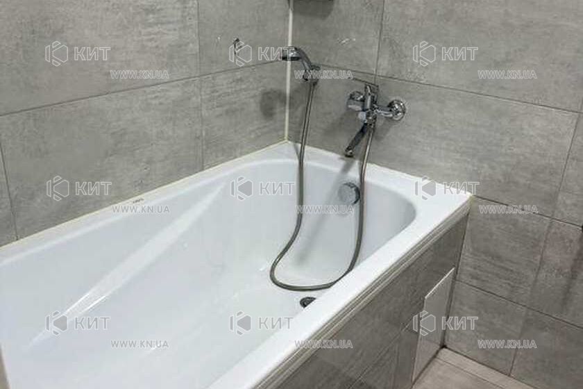Продаж квартири Харків, ХТЗ, Рогань, 44м²