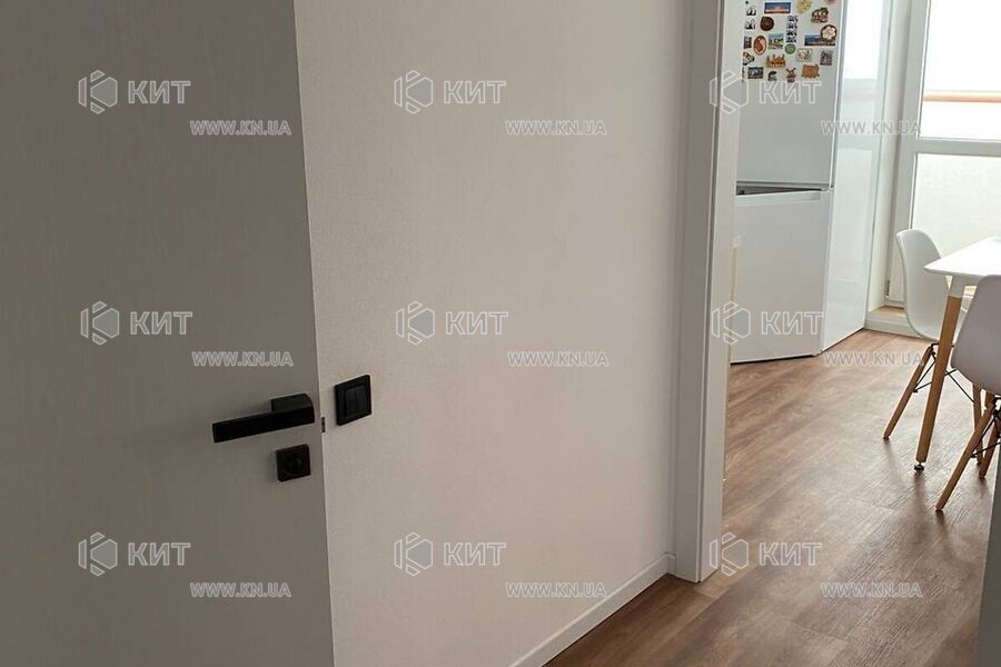 Продаж квартири Харків, ХТЗ, Рогань, 40.4м²
